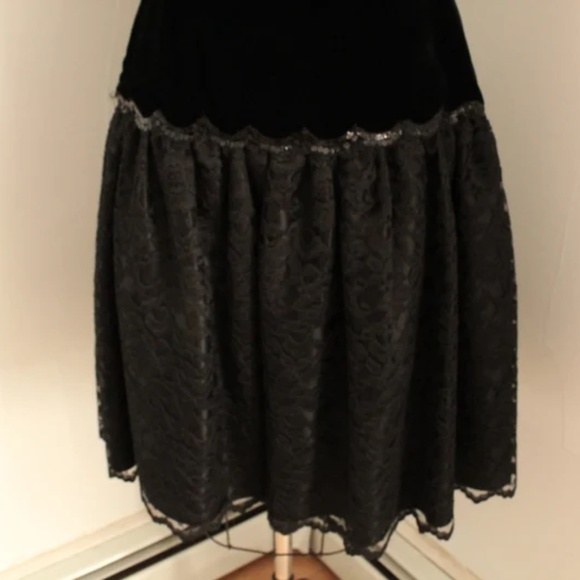 1980's Algo-Ettes Black Velvet Lace and Sequin Trimmed Dress - Picture 2 of 5